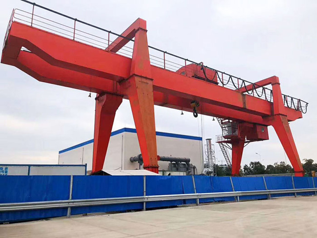mg型雙主梁長(zhǎng)臂懸臂門(mén)式起重機(jī)